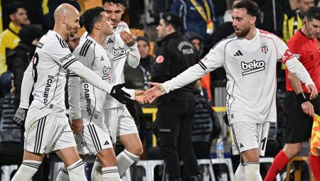 Ekibin yıldızıydı! Beşiktaşlıları üzecek ayrılık haberi